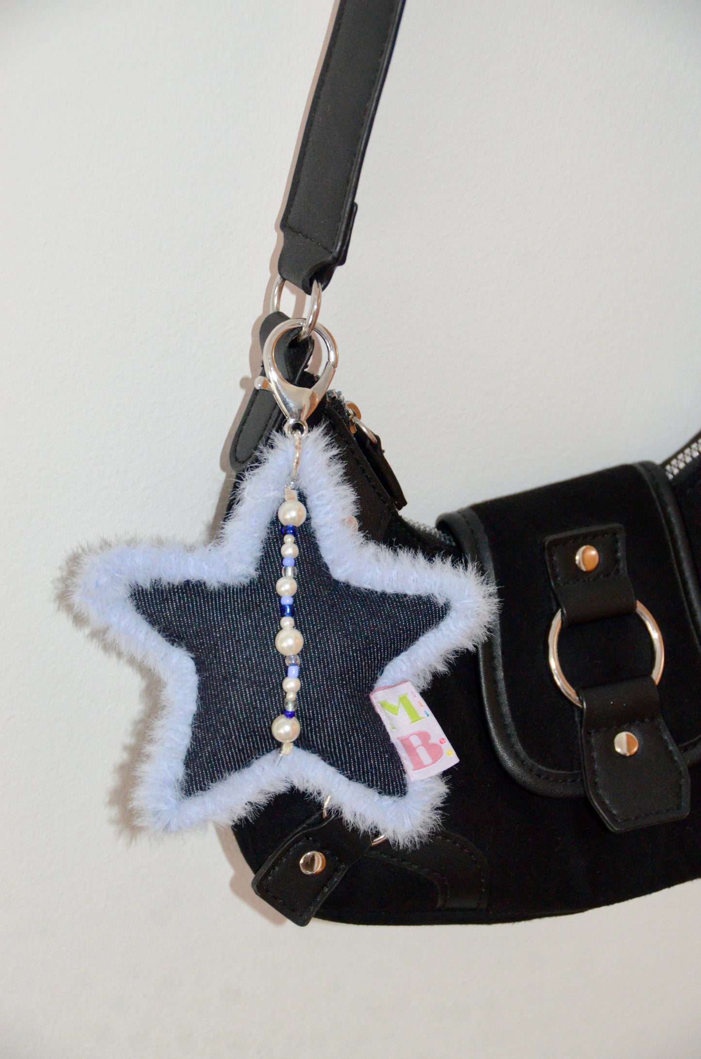 Blue key ring ★