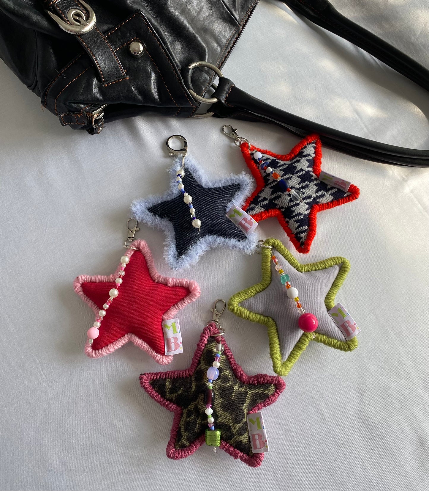 Porte-clés étoile rembourrée bleu et orange ★