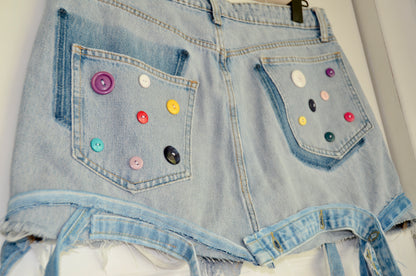 Jeans skirt with colorful buttons 